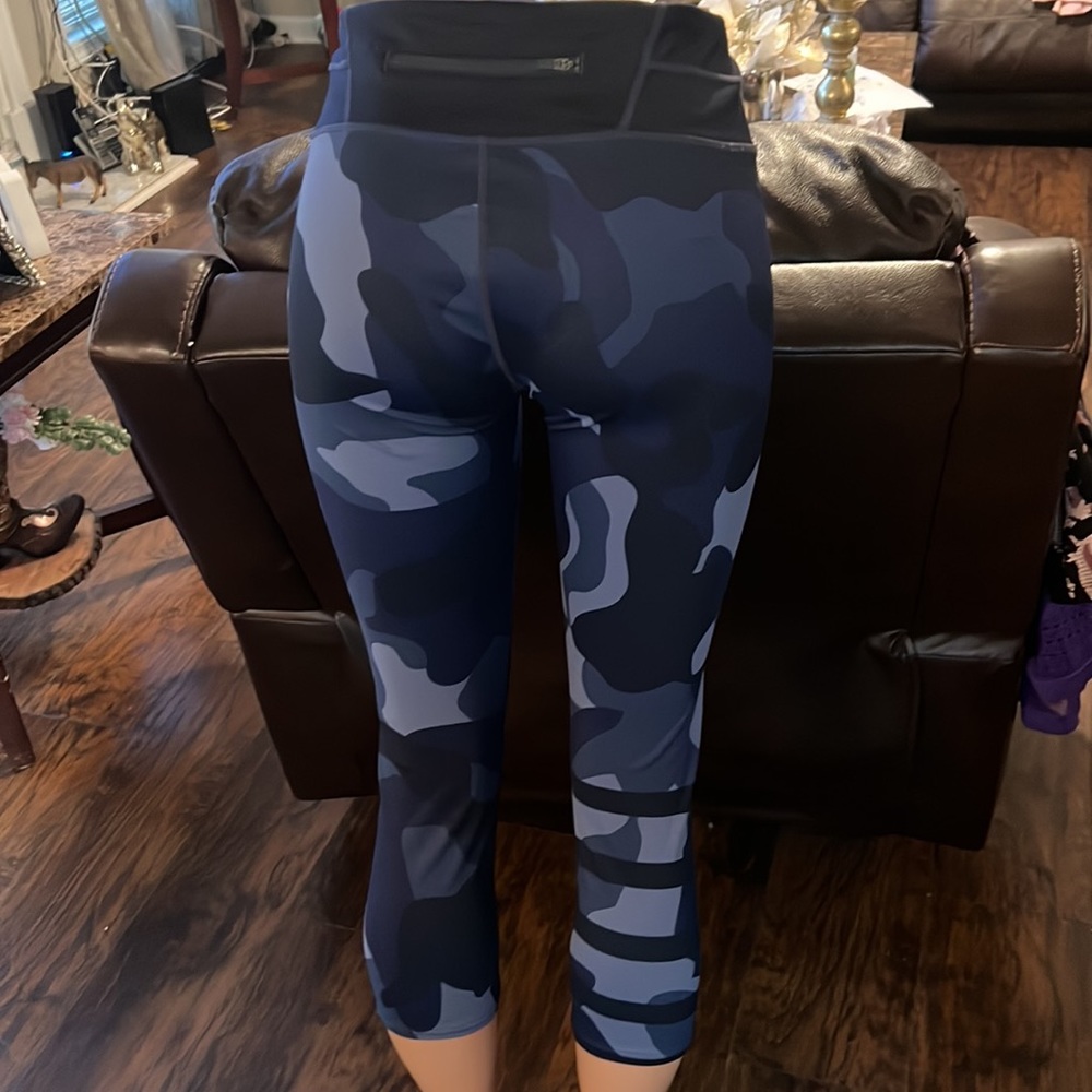 Athleta Blue Camo Leggings - Picture 4 of 5